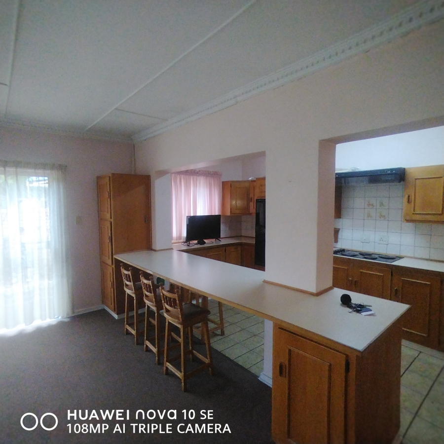 To Let 4 Bedroom Property for Rent in Bergsig Free State